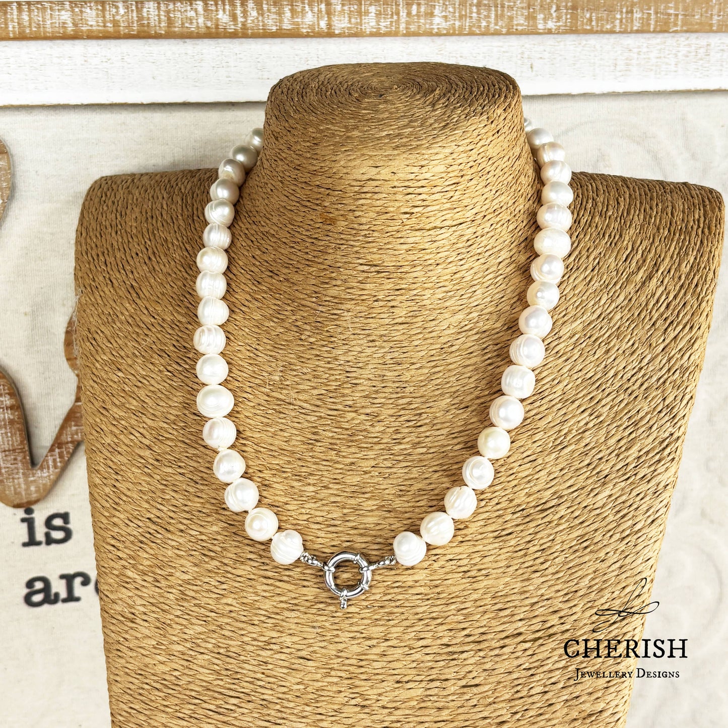 Jane Pearl Necklace
