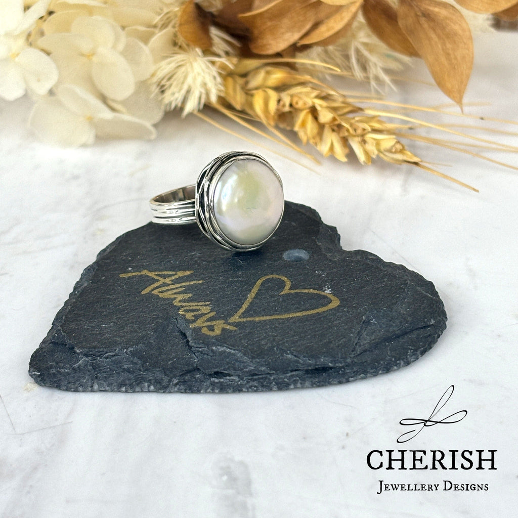 Baroque Pearl Ring with wavy edge and triple band