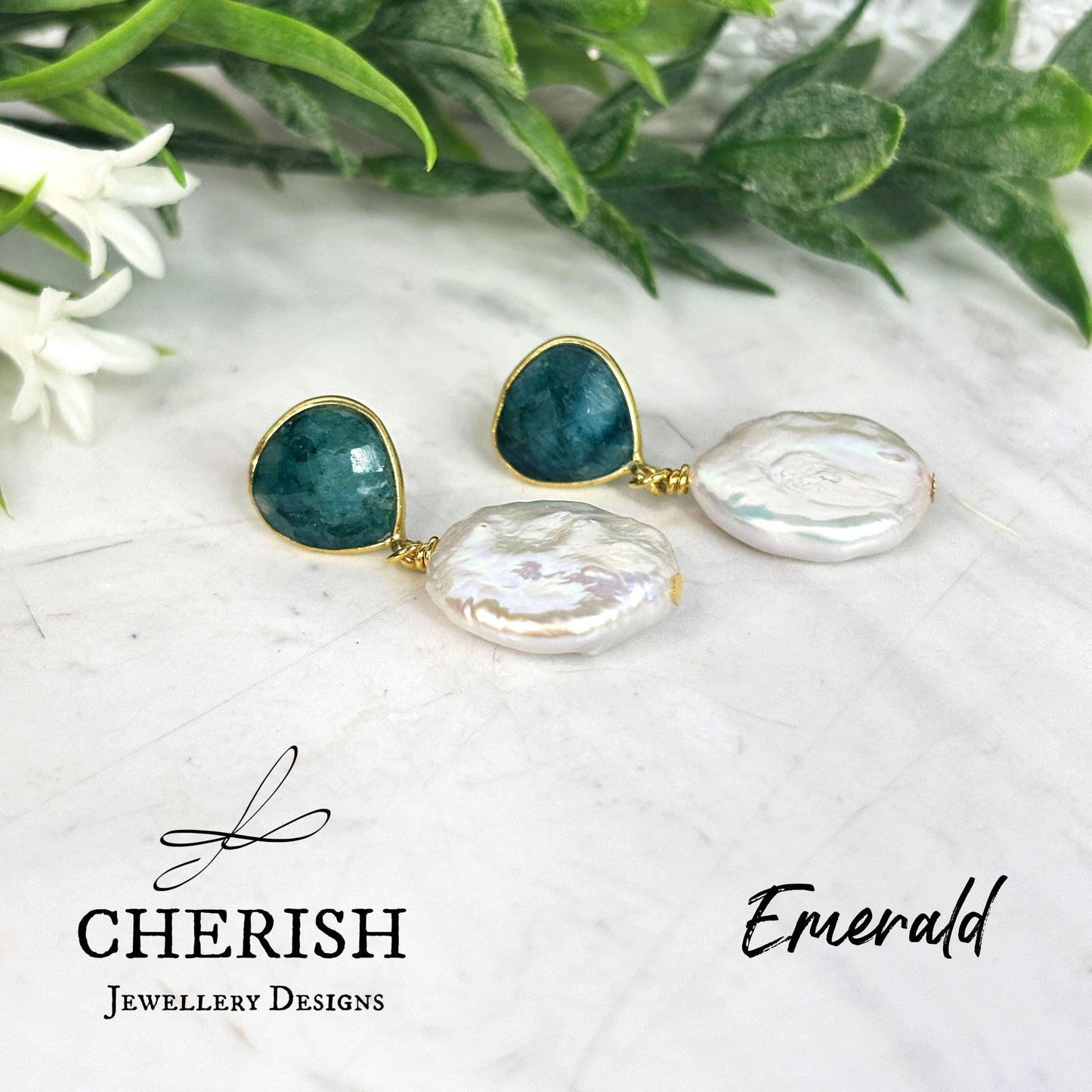 Viviene Golden Glamour Gemstone & Pearl earrings - Emerald