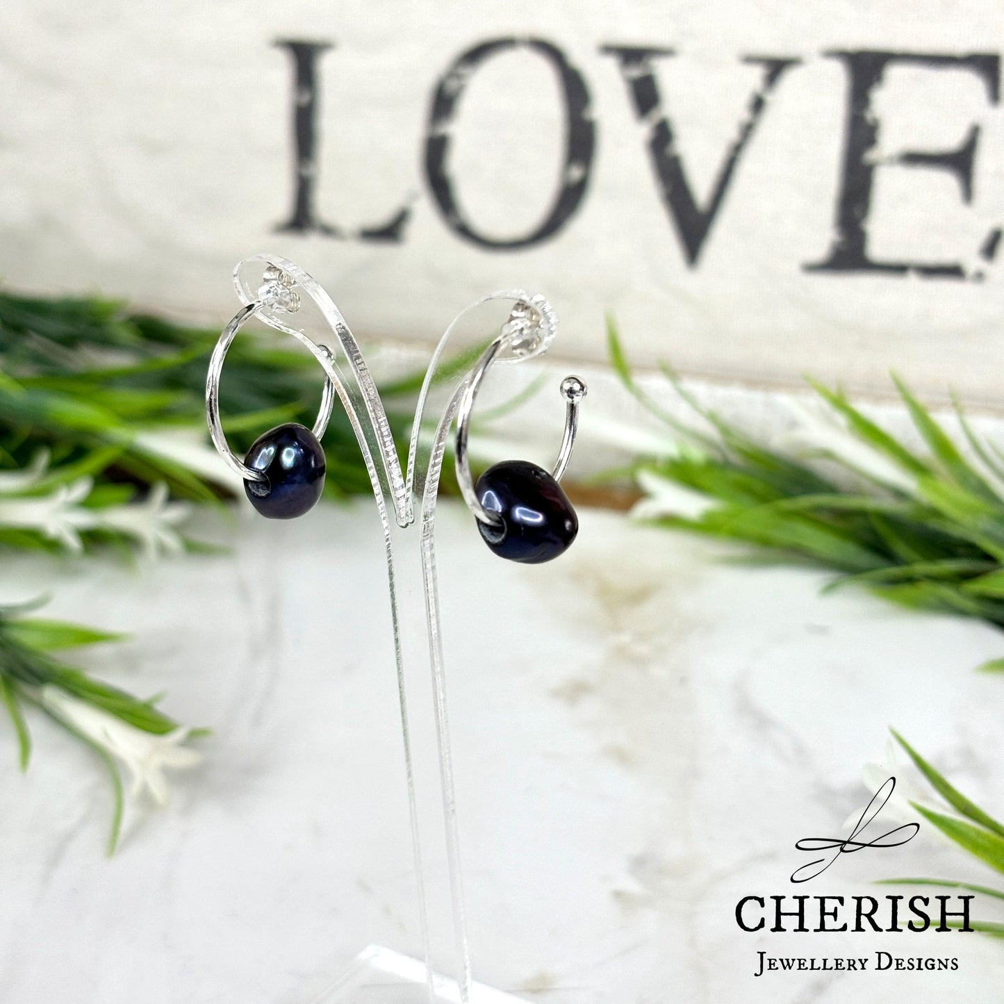 Charlie Single Pearl Hoop Studs