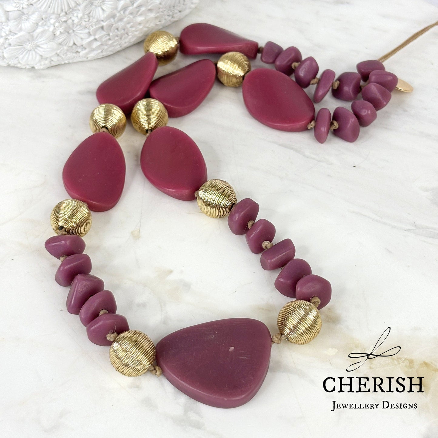 Daphne Resin Necklace