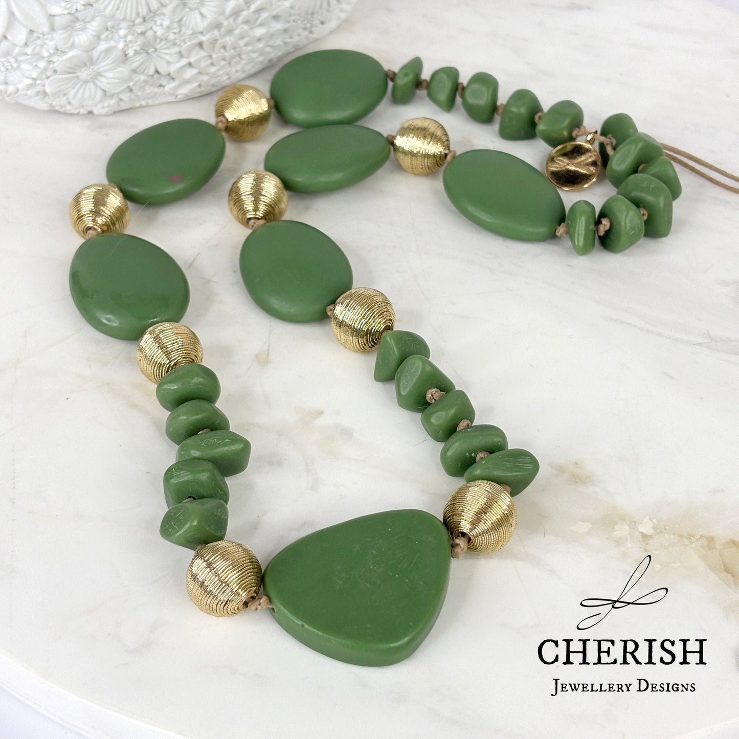 Daphne Resin Necklace