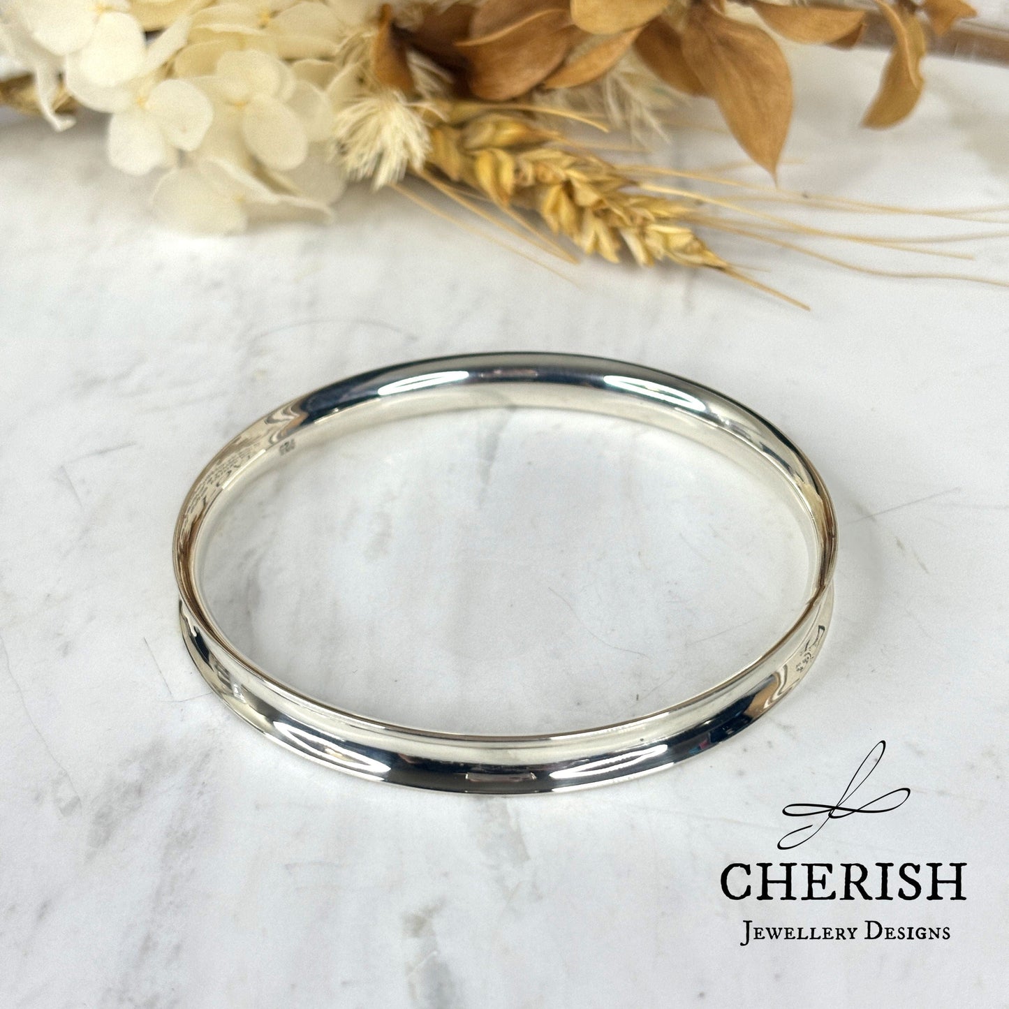 8mm Concave Shiny Bangle