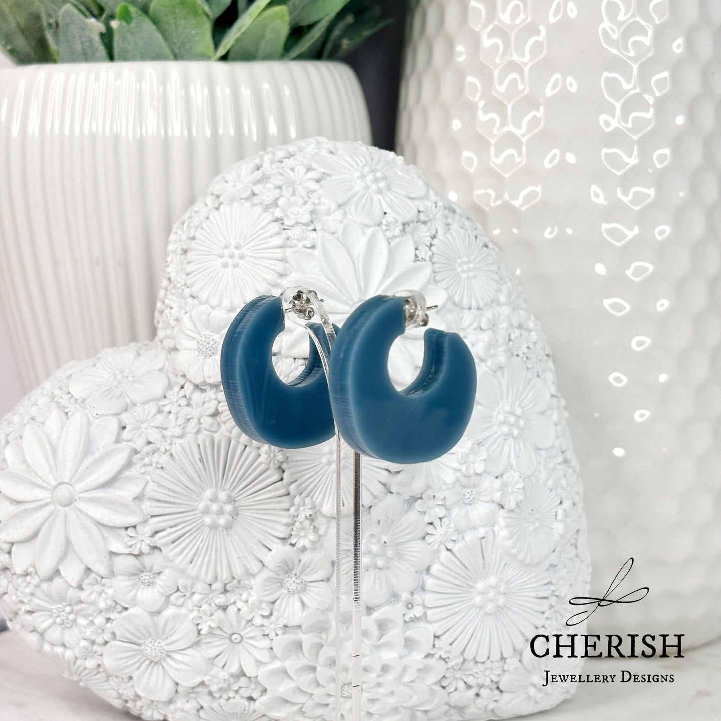 Cove Organic Shaped Resin Hoop Earrings