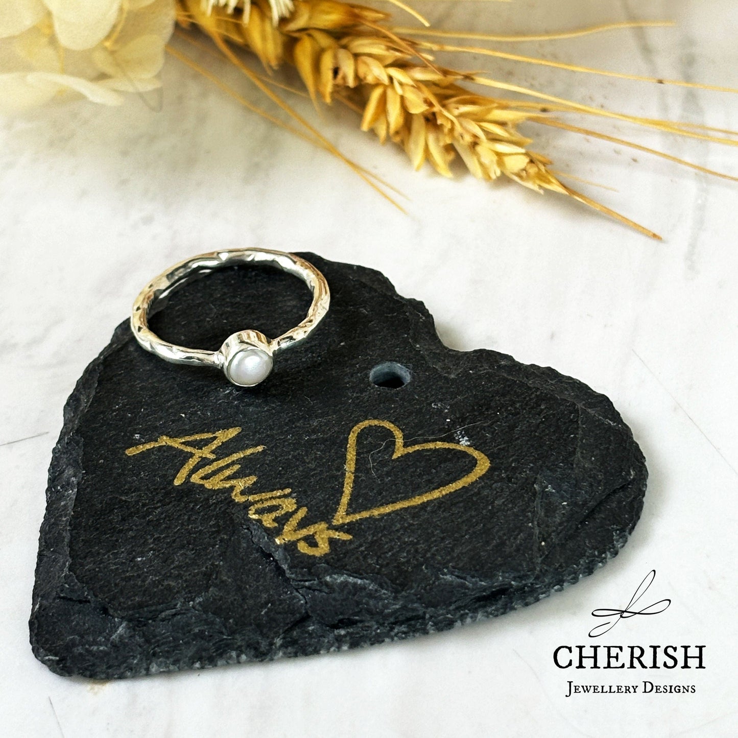 Small Pearl Hammered Band Ring