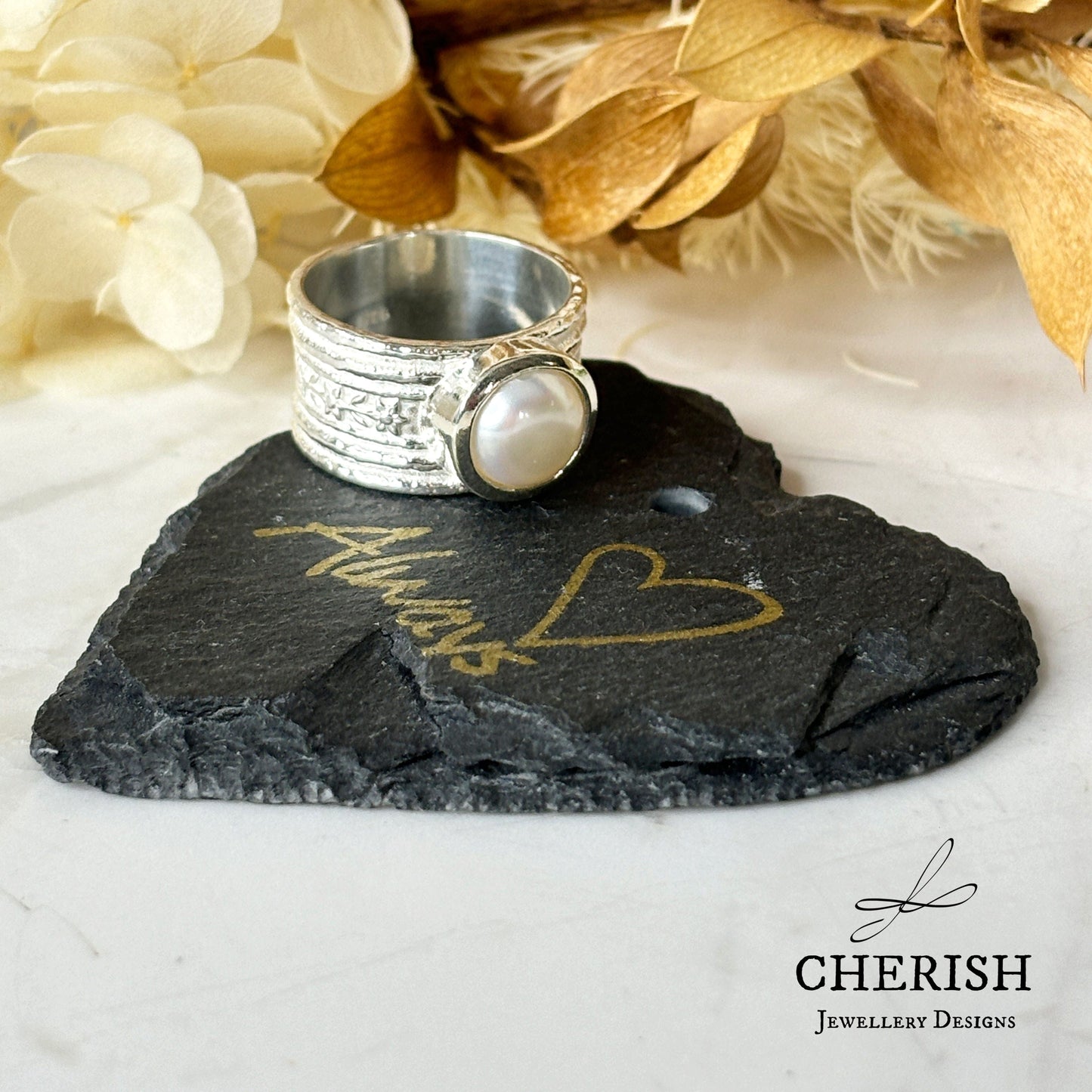 Round Pearl Ring with Intricate Band