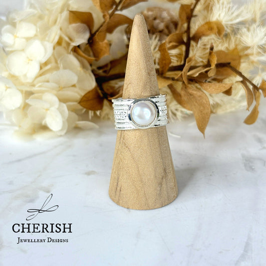 Round Pearl Ring with Intricate Band