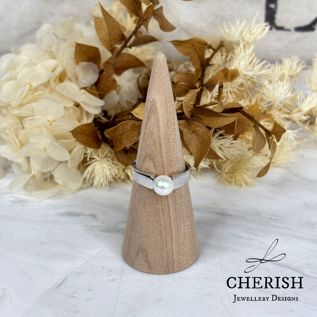 Inset Pearl Ring