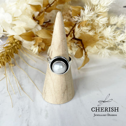 Pearl Ring with oxidized edge