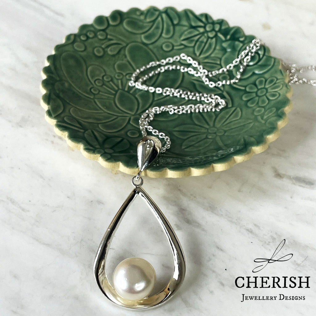 Sterling Silver Teardrop Pendant with Pearl