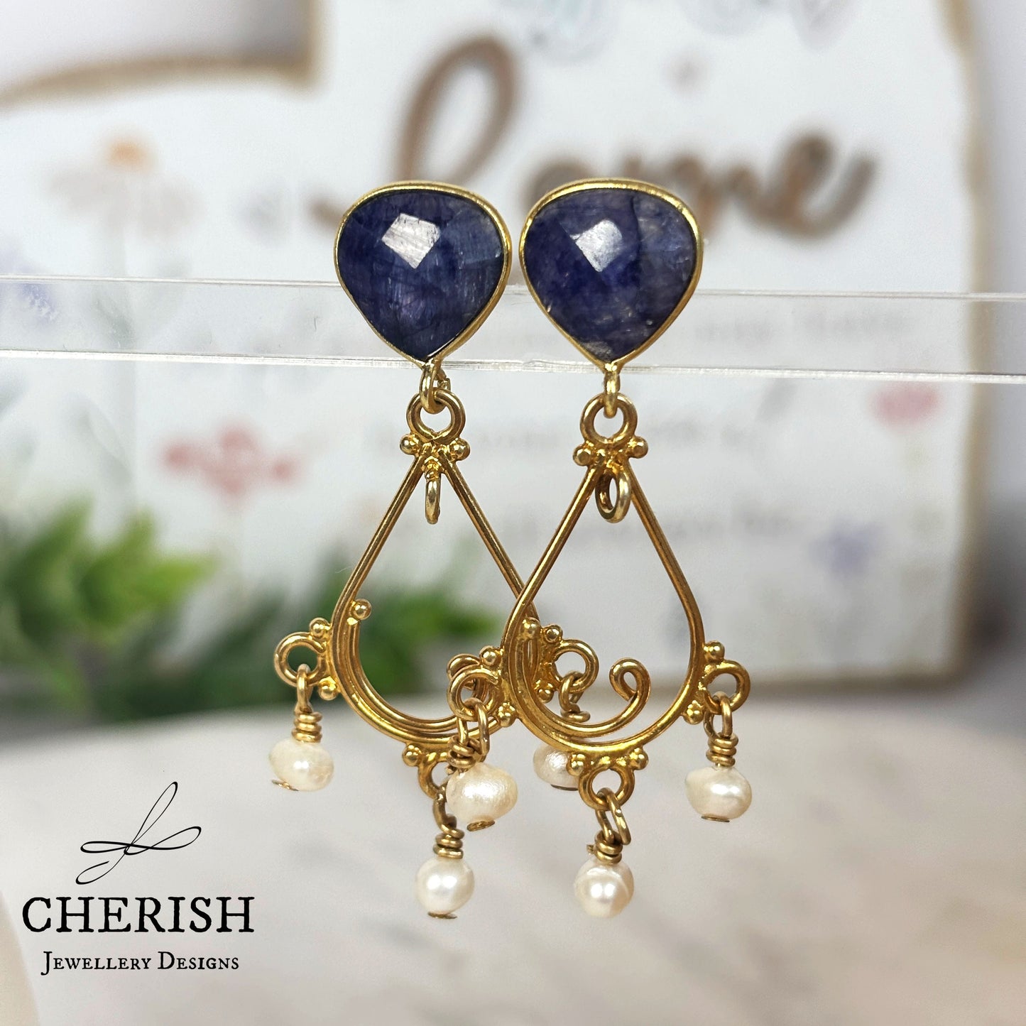 Viviene Golden Glamour Gemstone & Pearl earrings - Sapphire
